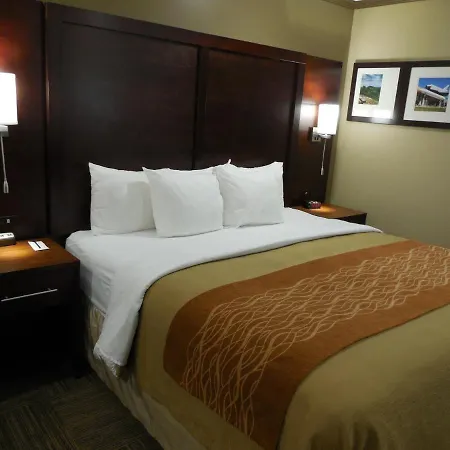 Giles Hotel Inn And Suites-3