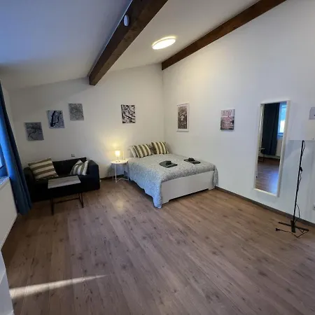 City-Pillow Rooms-3