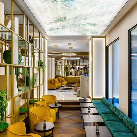 Emerald Hotel By Continental Group-3