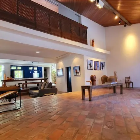 Guest House & Art Gallery-2