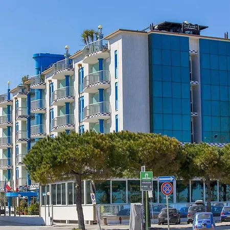 Hotel Ambassador-3
