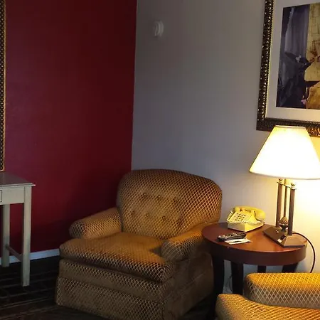Days Inn By Wyndham Hot Springs-3