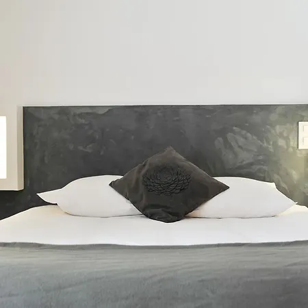 Le Jour Et La Nuit, Maison D'Hotes-2