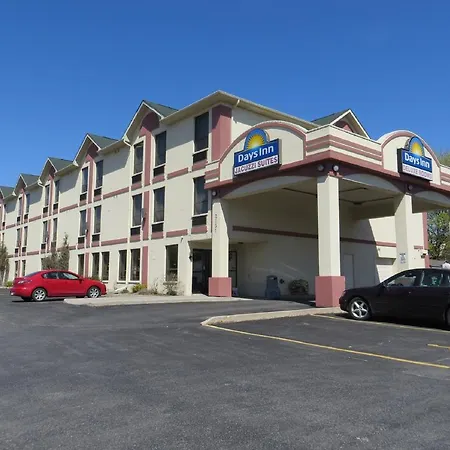 Days Inn By Wyndham Toronto East Lakeview-3