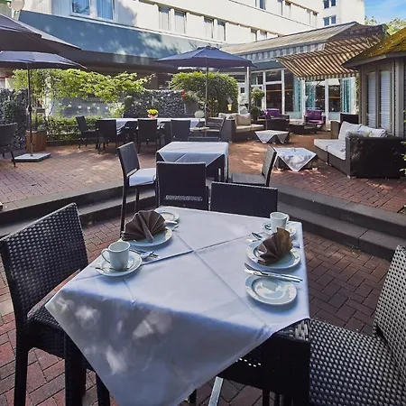 Neues Parkhotel-2