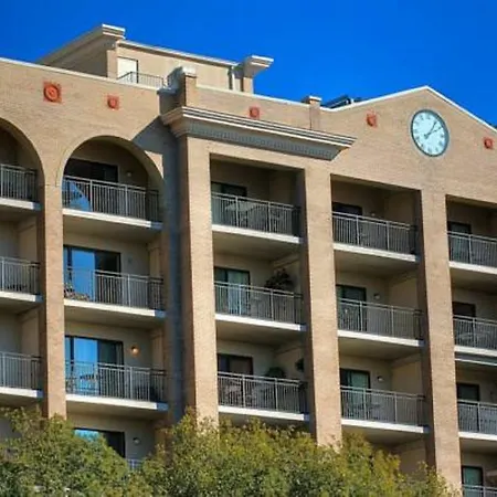 Riverview Suites At Water Street Center-3