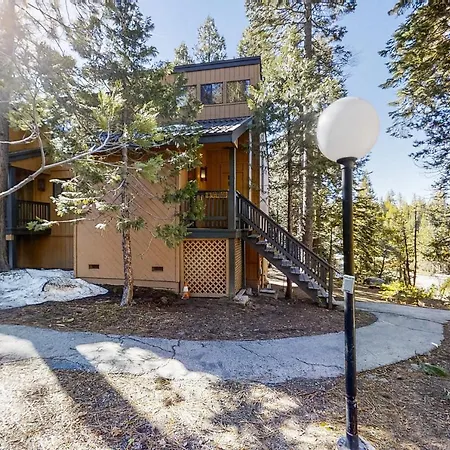 Living Pines Condominium-2