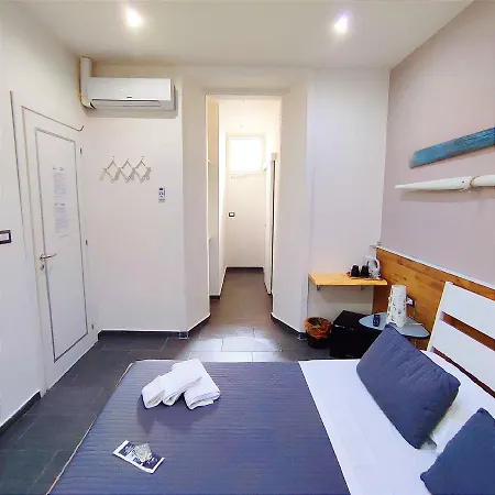 Passi di Mare Rooms-3
