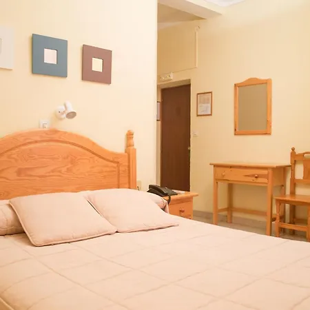 Hostal Sierpes-2