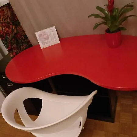 Big Room In Private Appartament, Close To The Station And Center Of City-3