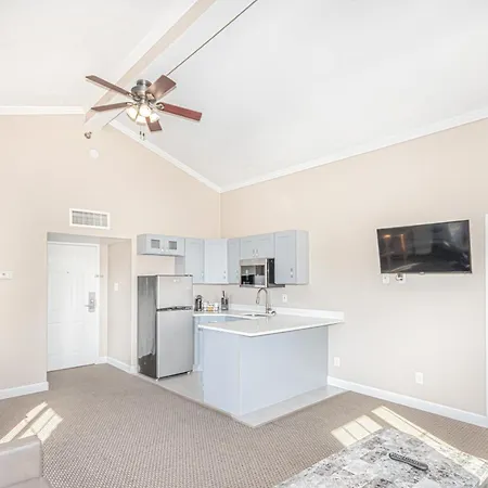 Casa Bella Inn & Suites Extended Stay-3