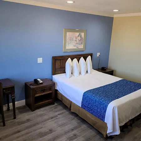 Travelodge By Wyndham Clearlake-2