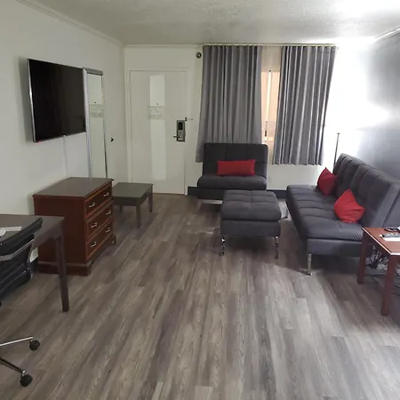 Ramada By Wyndham North Platte-2