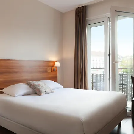 The Originals City, Hotel Colmar Gare-3