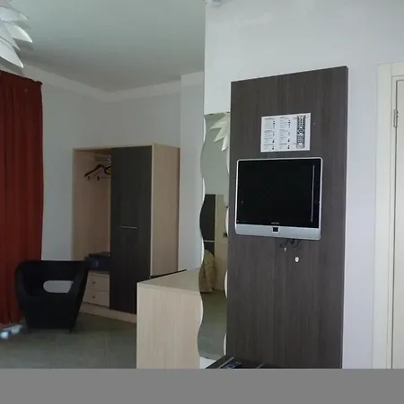 Hotel Lux-2