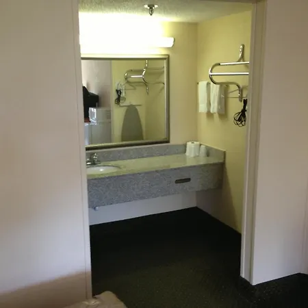Ez Travel Inn College Station-3