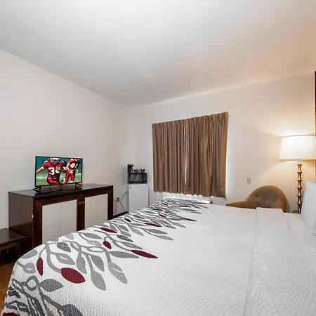 Red Roof Inn & Suites Biloxi - Ocean Springs-3
