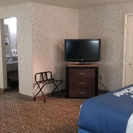 Days Inn & Suites By Wyndham Trinidad-2