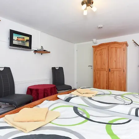 Pension Pradler Zimmer Erdgeschoß-3