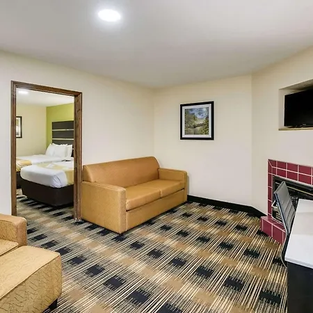 Quality Inn & Suites Mt Chalet-2
