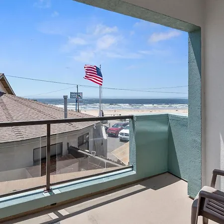 Beach House Inn & Suites-2