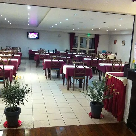 Comfort Hotel Poissy Technoparc-2