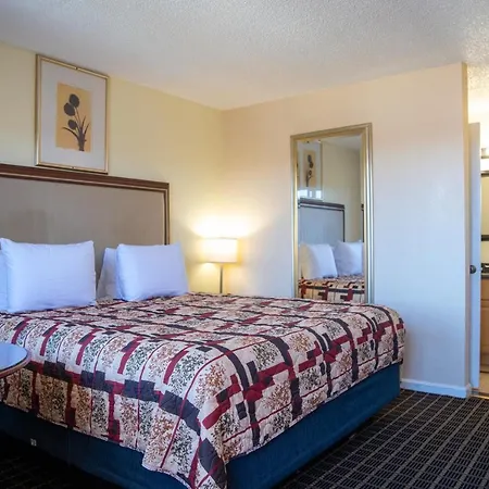 Motel 7 - Near Six Flags, Vallejo - Napa Valley-3