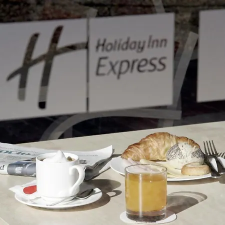 Hotel Holiday Inn Express Madrid-Rivas By Ihg-2