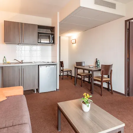 Comfort Aparthotel Nimes Centre-2