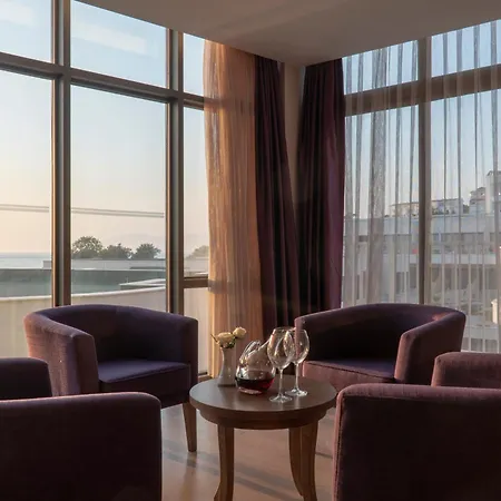 Ladies Beach Suite Hotel-3