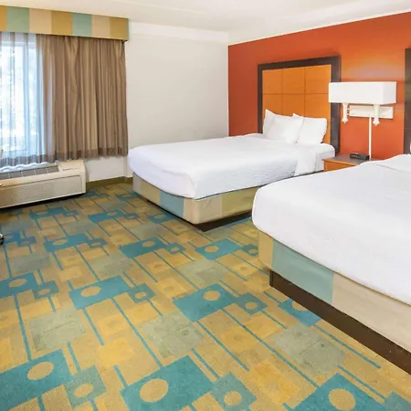 La Quinta Inn & Suites By Wyndham Colorado Springs South Ap-3