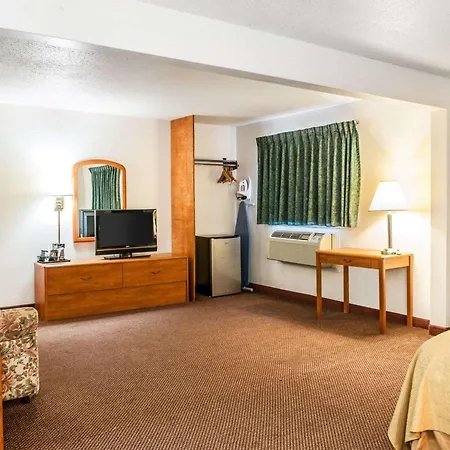 Quality Inn South-2