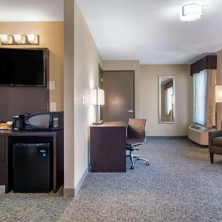 Clarion Inn & Suites Atlanta Downtown-2