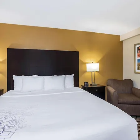 La Quinta By Wyndham Carlsbad - Legoland Area-2