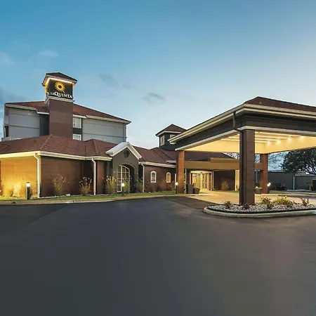 La Quinta Inn & Suites By Wyndham Shreveport Airport-2