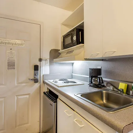 Suburban Extended Stay Abercorn-2