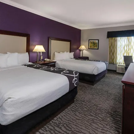 La Quinta Inn & Suites By Wyndham Loveland Estes Park-2
