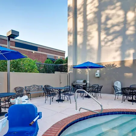 Hampton Inn Birmingham/Mountain Brook-2