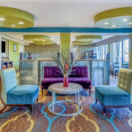 Oakland Airport Arena Hotel-3