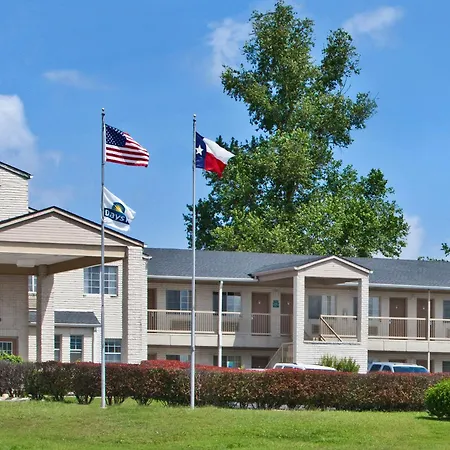 Days Inn By Wyndham Kerrville-3