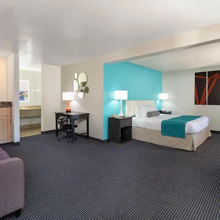 Howard Johnson By Wyndham Holbrook-3