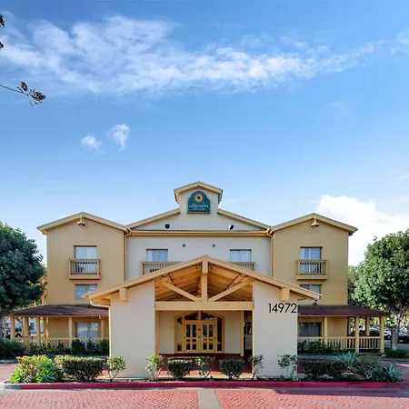 La Quinta Inn & Suites By Wyndham Irvine Spectrum-3