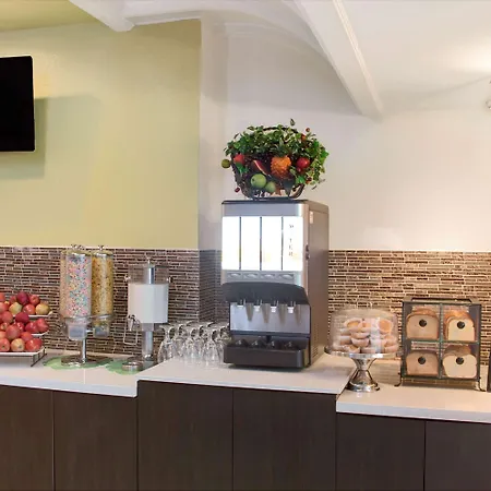 Ramada By Wyndham Fort Lauderdale Airport/Cruise Port-2