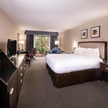 Concord Plaza Hotel-2