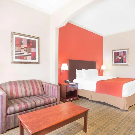 Baymont By Wyndham Crestview-3