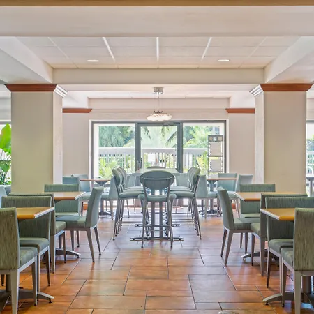 Holiday Inn Express & Suites Clearwater North/Dunedin-3