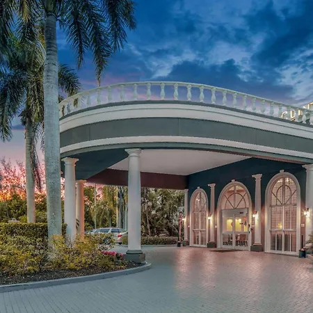 La Quinta By Wyndham Naples Downtown-3