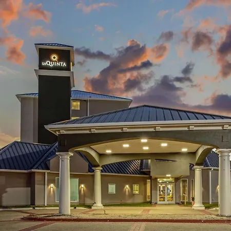 La Quinta Inn & Suites By Wyndham Panama City-3