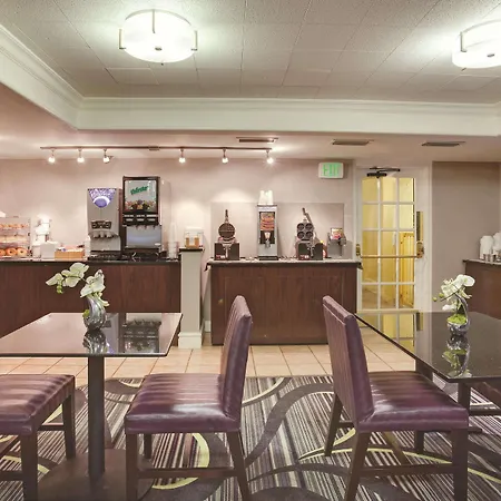 Days Inn By Wyndham Gainesville Florida-2