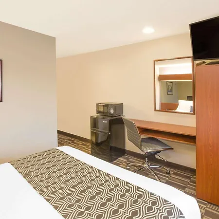 Microtel Inn And Suites Manistee-3